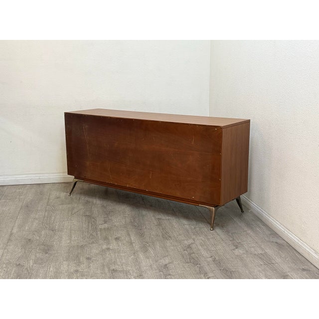 Mid-Century Modern Mid Century Modern R Way Dresser For Sale - Image 3 of 11