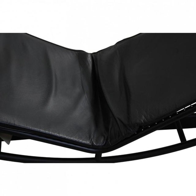 2000 - 2009 LC4 Chaise Lounge in Black Leather from Le Corbusier, 2000s For Sale - Image 5 of 14