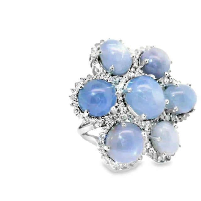 Star Sapphire Diamond Cluster 18k White Gold Cocktail Ring Size 7.25 For Sale - Image 4 of 4