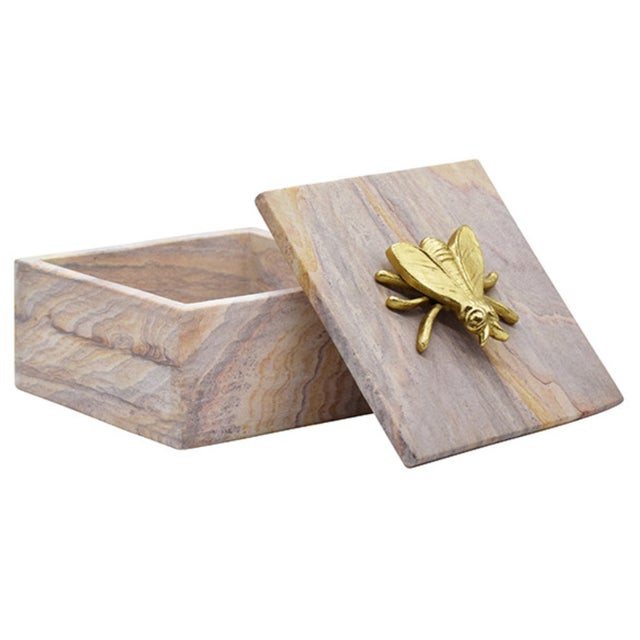 New special order item. Not vintage. The Bee Golden Brown Bidaser Marble Box features a brass bee atop the lid. This box...