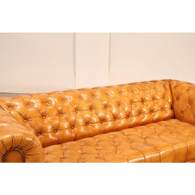 English English Traditional Style Leather 'Cheyenne' Chesterfield Sofa For Sale - Image 3 of 18