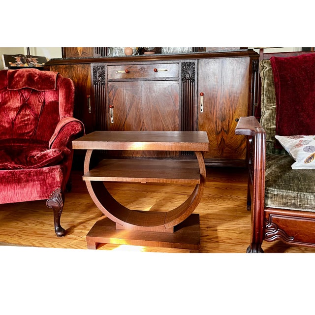 Gilbert Rohde Side Table for Brown Saltman 1940s made of wood. Fantastic Side Profile with a great geometric round...