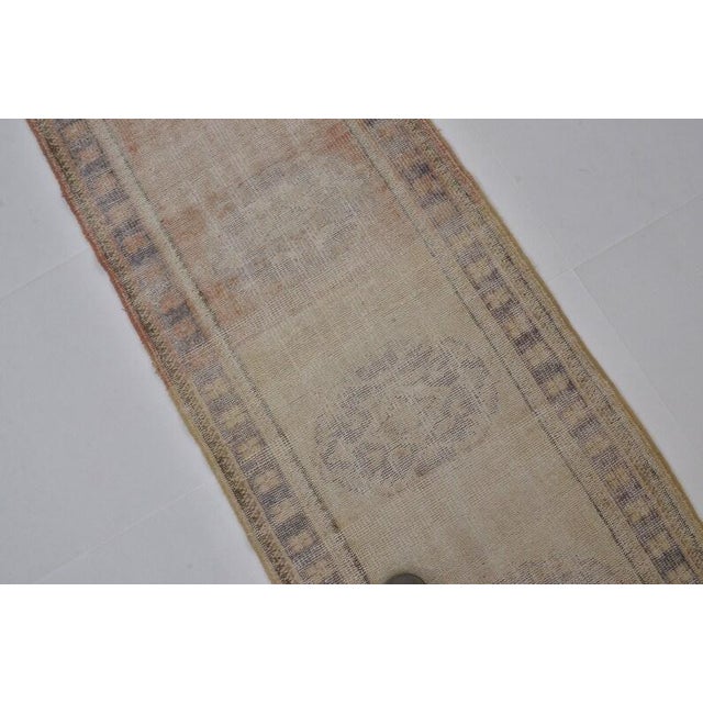 1960s Vintage Faded Turkish Oushak Long Runner Rug With Ombre Abrash and Indigo Borders For Sale - Image 5 of 10