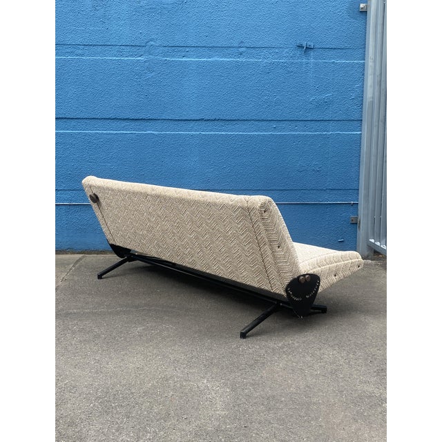 D70 Daybed by Osvaldo Borsani for Tecno with Original Upholstery Fabric, 1950s For Sale - Image 15 of 17