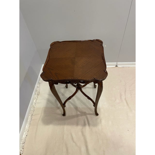 Victorian Early 20th Century Carved Victorian Style Pie Crust Walnut Table For Sale - Image 3 of 12