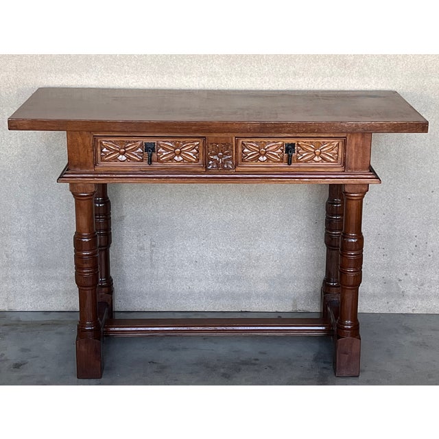 Spanish Early 20th Century Spanish Carved Console Table With Two Drawers For Sale - Image 3 of 11