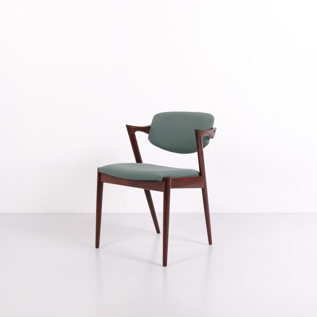 Vintage Model 42 Dining Chairs in Rosewood from Kai Kristiansen, 1960s, Set of 6 For Sale - Image 3 of 11