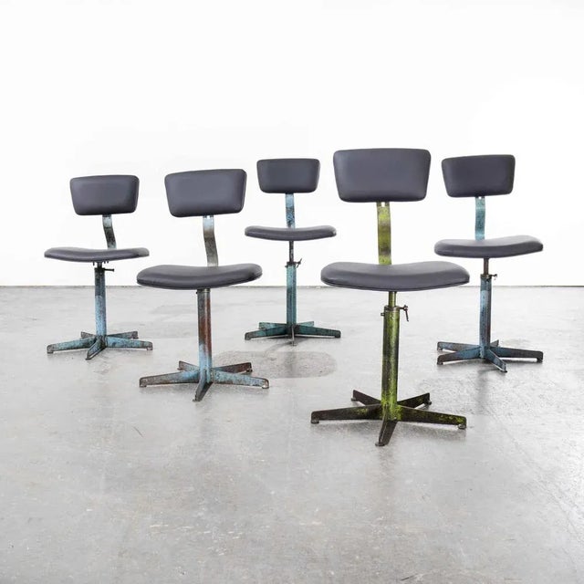 French Industrial Swivel Chairs, 1960s, Set of 5 For Sale - Image 10 of 11