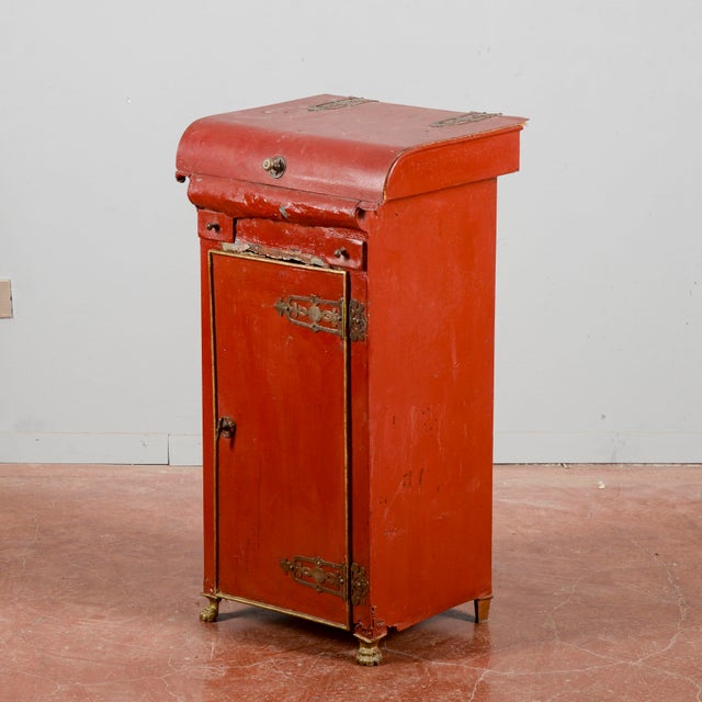 Washbasin Dressing Table in Metal For Sale - Image 16 of 18