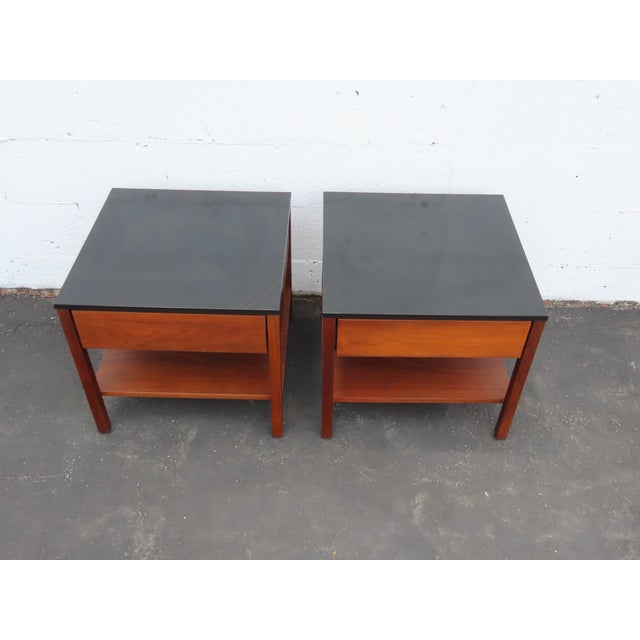 Knoll Two Tones Mid Century Modern Nightstands Bedside Tables a Pair 6597 For Sale - Image 9 of 17