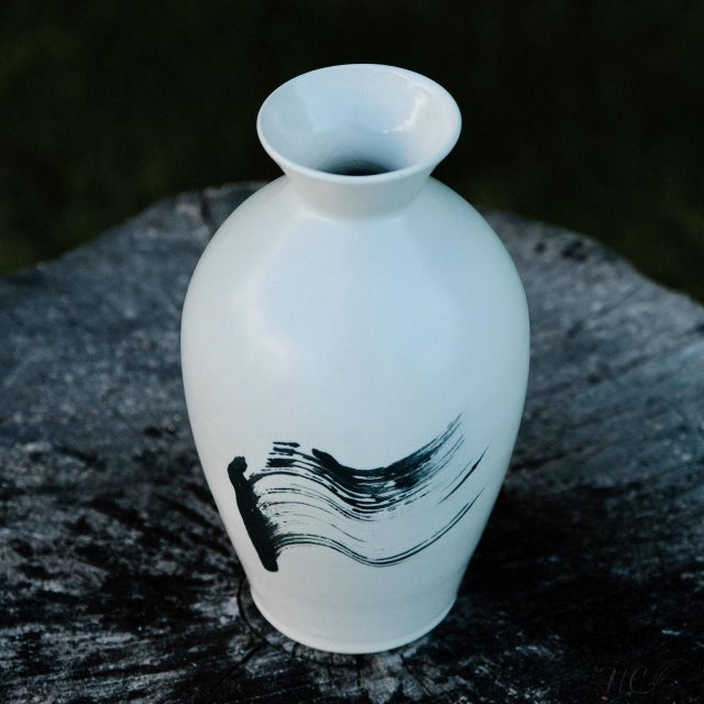 Stoneware Vase (Medium) For Sale - Image 4 of 4