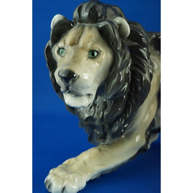 Ceramic Lion and Lioness Sculptures by Ernst Wahliss for Goldscheider, Austria, Early 20th Century, Set of 2 For Sale - Image 13 of 18