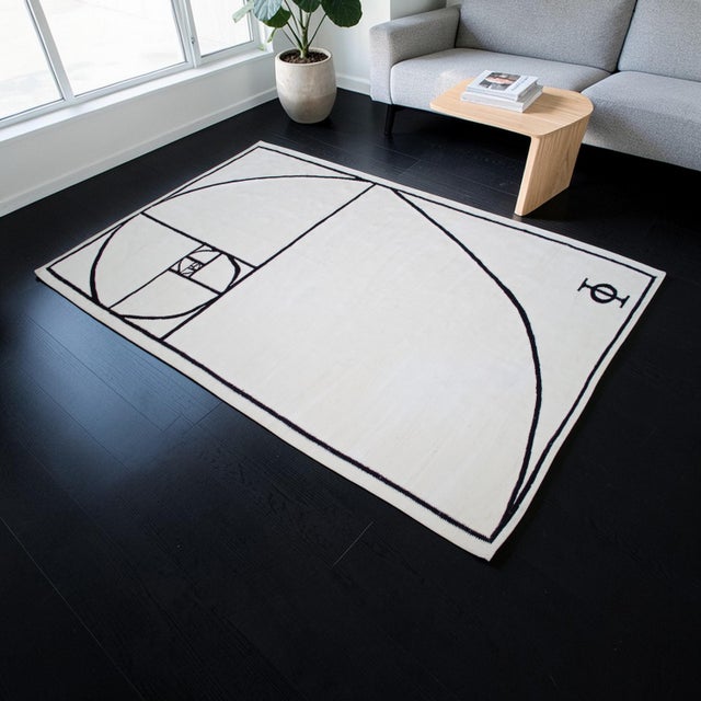 Handwoven in the Aegean region of Anatolia during the 2020s, this contemporary Oushak flatweave is a striking synthesis of...