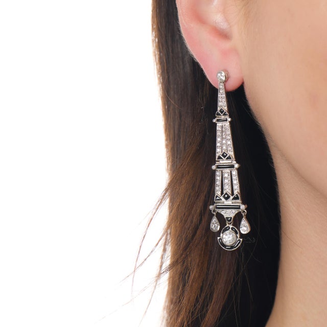 These striking Art Deco–style chandelier earrings are a powerful interpretation of one of the most iconic design movements...