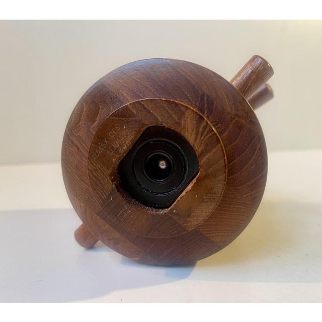 1960s Salt Mill and Shaker in Teak by Jens H. Quistgaard, 1960s For Sale - Image 5 of 9