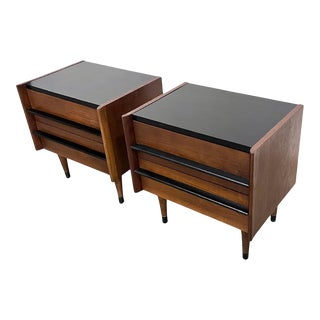 Mid Century Modern American of Martinsville Nightstands - a Pair For Sale