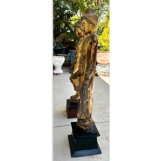 Gold Pair of 18th Century Tall Burmese Mandalay Standing Buddhas – Polychrome Gilded For Sale - Image 8 of 12