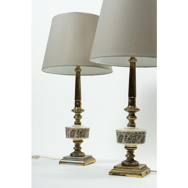 Hollywood Regency Vintage Table Lamps in Copper and Porcelain, 1950s, Set of 2 For Sale - Image 3 of 5