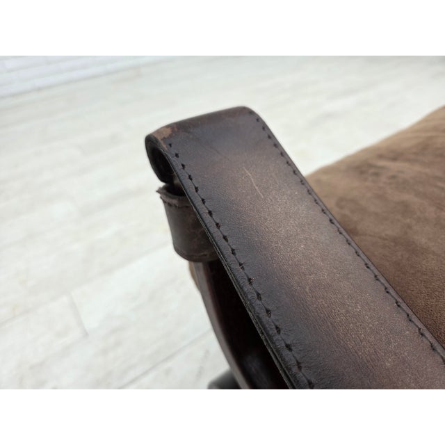 Vintage Scandinavian Lounge Chair in Leather, 1970s For Sale - Image 11 of 18