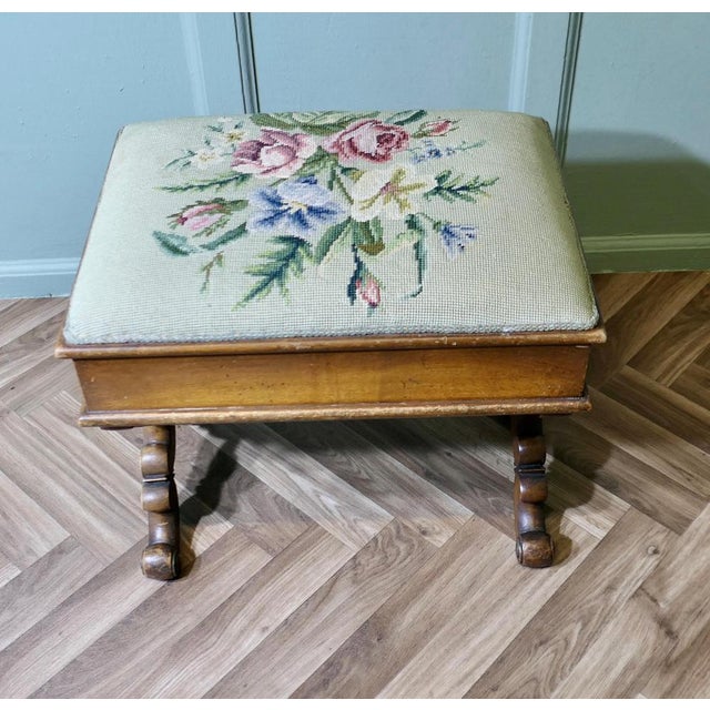 Early Victorian Sewing Box For Sale - Image 6 of 11