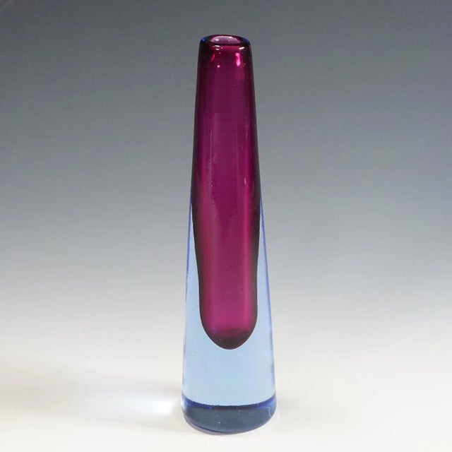 Vintage Murano Sommerso Glass Vase by Salviati & Co. ca. 1960 A vintage art glass vase in blue and violet sommerso glass....