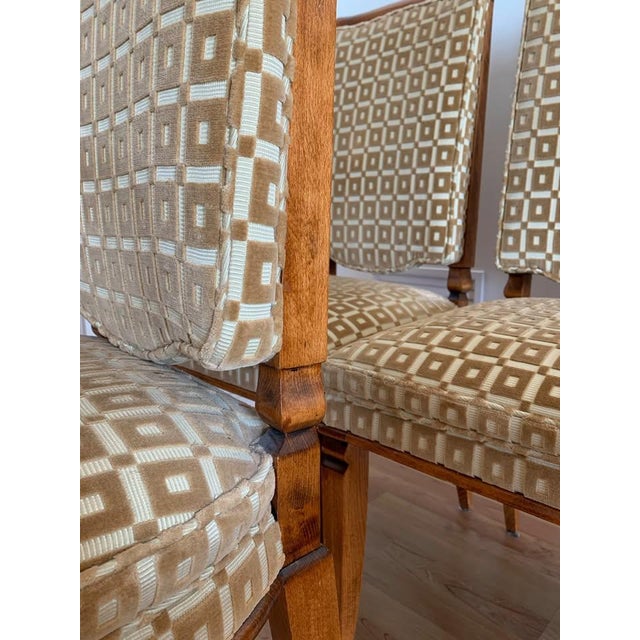 1930s Set of 6 French Art Deco Chestnut Dining Chairs in Geometric Silk Velvet For Sale - Image 4 of 10
