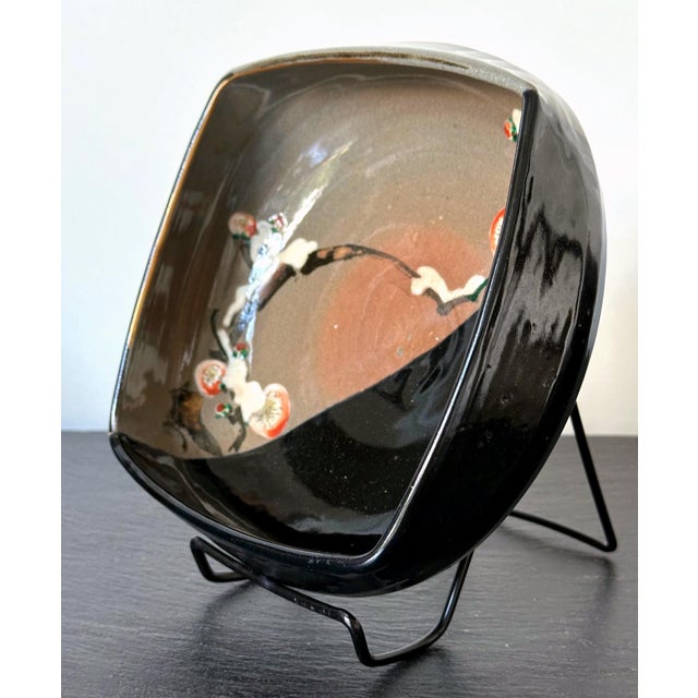 1900 - 1909 Rare Published Japanese Ceramic Bowl Makuzu Kozan with Original Inscribed Box - 2 Pieces For Sale - Image 5 of 12