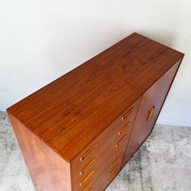 Danish Modern Teak Gentleman's Dresser Cabinet, 1960s For Sale - Image 13 of 15