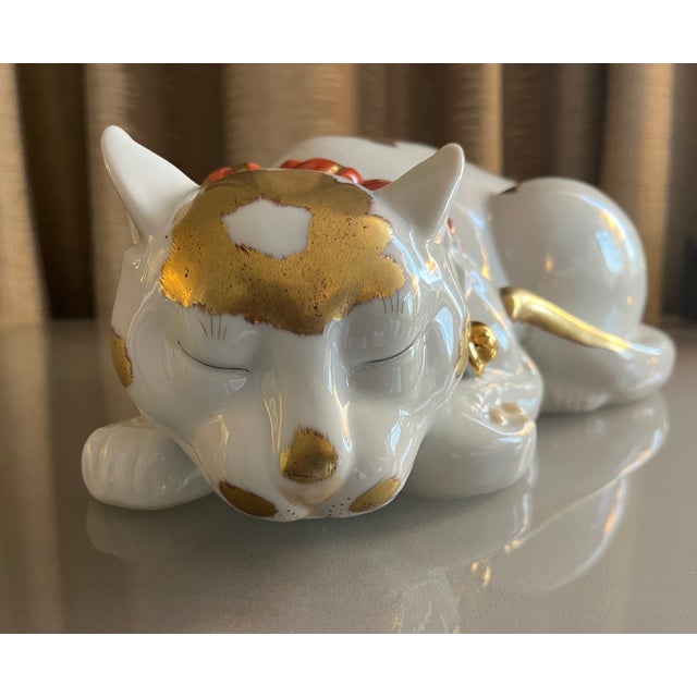 Large 13.5" Japanese Kutani Porcelain Figure of a Sleeping Cat For Sale - Image 18 of 18