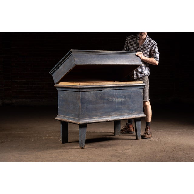 19th Century Painted Pine Blanket Chest in Blue For Sale - Image 4 of 11