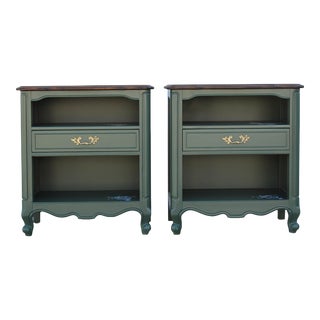 Late 20th Century Vintage Pair of French Provincial Green Nightstands For Sale