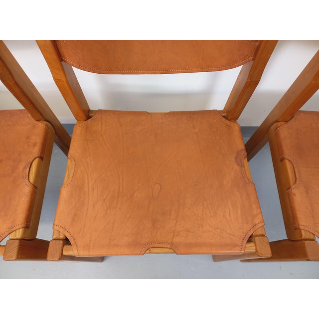 Vintage Chairs in Elm and Leather from Maison Regain, 1970s-1980s, Set of 4 For Sale - Image 12 of 18