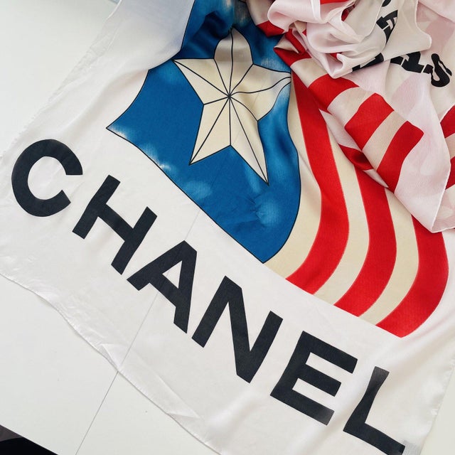 Chanel Chanel White Printed 100% Silk Scarf For Sale - Image 4 of 9