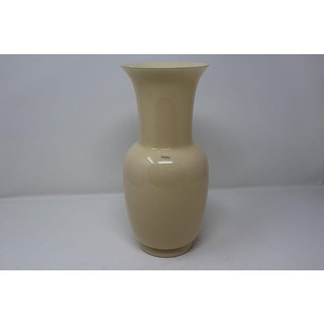 Opalino Vase by Venini of Murano - Cream For Sale In Naples, FL - Image 6 of 6