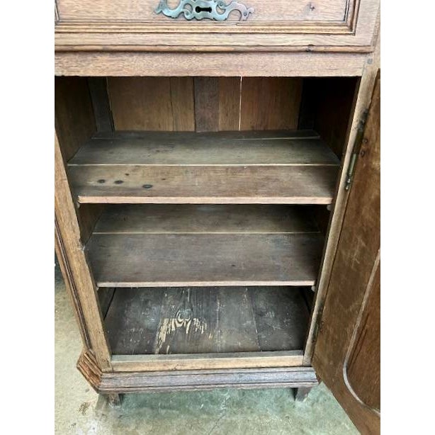 Brown Early 1900s Oak Louis XIV French Jelly Cabinet For Sale - Image 8 of 13