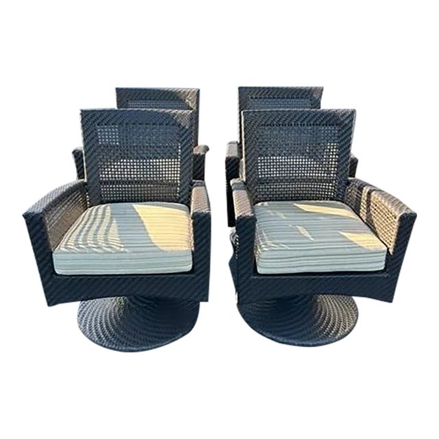 Set of 4 Woodard Woven Outdoor Swivel Chairs With Cushion. For Sale