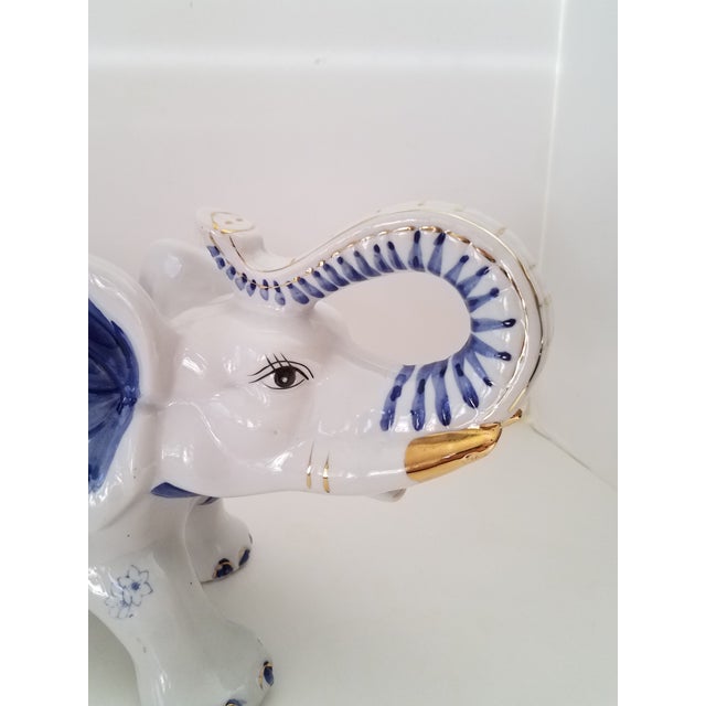 Vintage 1970s Chinoiserie Large Glazed Ceramic Hand Painted Blue & White Elephants Figurines - a Pair For Sale - Image 4 of 8