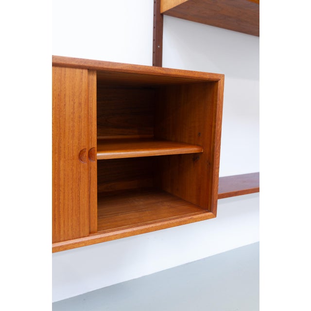 Danish Modern Three-Bay Modular Teak Wall Unit by Poul Cadovius for Cado, 1950s For Sale - Image 6 of 18