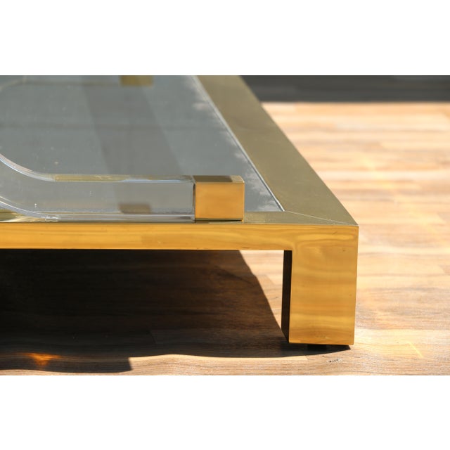 Vintage 1970s Hollywood Regency Brass Lucite & Glass Two-Tier Coffee Table For Sale - Image 11 of 18
