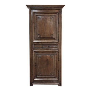 18th Century Country French Louis XIV Period Oak Bonnetiere For Sale