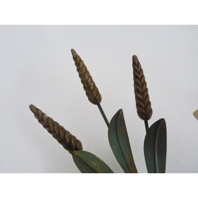 1980s Vintage Wheat Sheaf Wall Sconces in Gold and Green Metal, 1980s, Set of 2 For Sale - Image 5 of 10