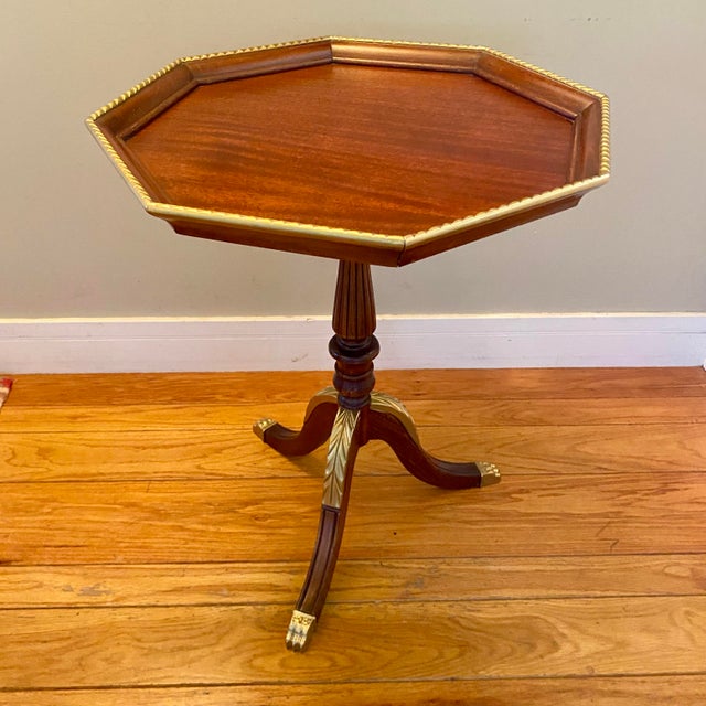 English Octagonal Pedestal Mahogany and Cherrywood Side Table With Gold Accents For Sale - Image 3 of 9