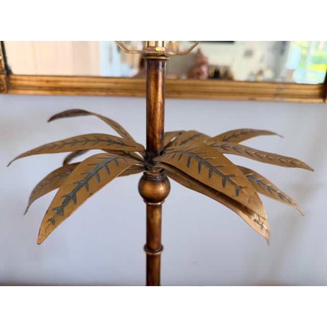 Maitland - Smith Parrot in Palm Tree Lamp Maitland-Smith For Sale - Image 4 of 11