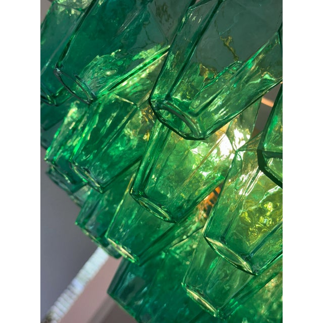Contemporary Green “Poliedri” Murano Glass Gold Chandelier in Venini Style For Sale - Image 6 of 9