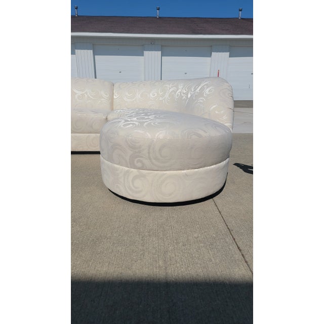 Vladimir Kagan 1980s Vintage Large Two-Piece Postmodern Curved Sectional in the Style of Vladimir Kagan For Sale - Image 4 of 13
