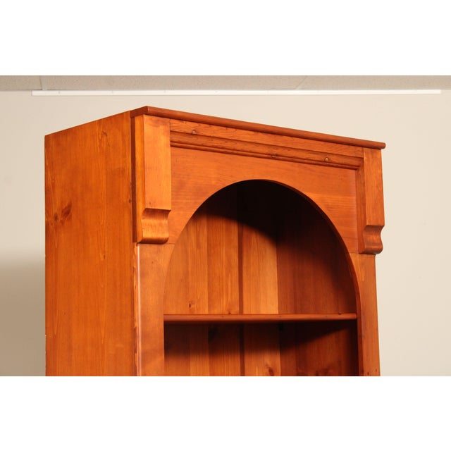 Early 21st Century Southern Craftsmen's Guild Quality Pine Bookcase