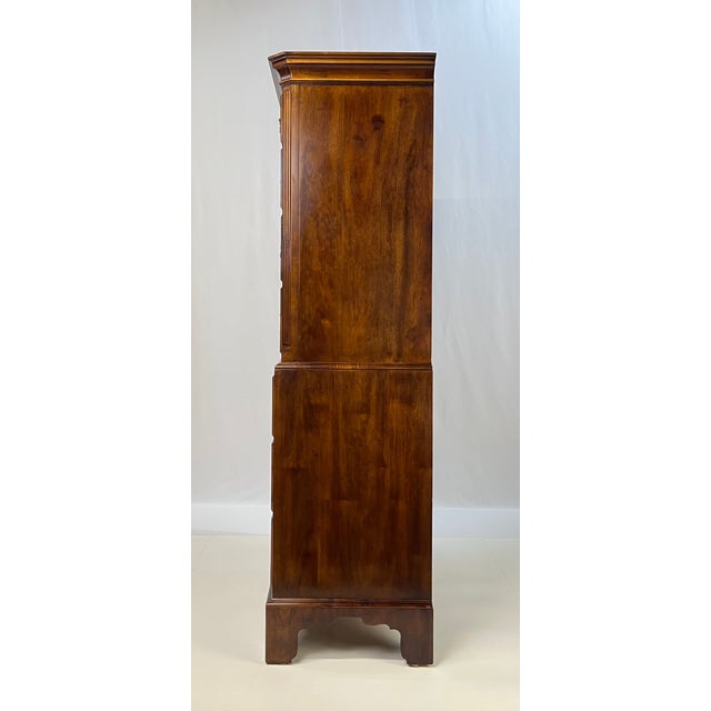 Late 20th Century Henredon Aston Court Banded Mahogany and Burlwood Chest on Chest For Sale - Image 6 of 17