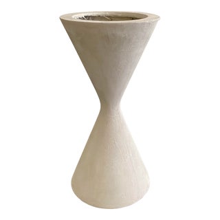 Mid-Century Modern Style Hourglass Concrete Spindle Diablo Pedestal Planter in the Style of Anton Bee and Willy Guhl for Eternit Switzerland For Sale