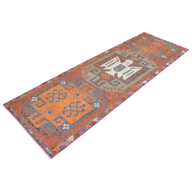 Vintage Turkish Runner Rug – Handwoven Wool in Boho Tribal Anatolian Motif For Sale - Image 4 of 12
