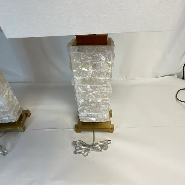 1990s Vintage Hollywood Regency Tessellated Stacked Quarts Stone Table Lamps - A Pair. For Sale - Image 10 of 12